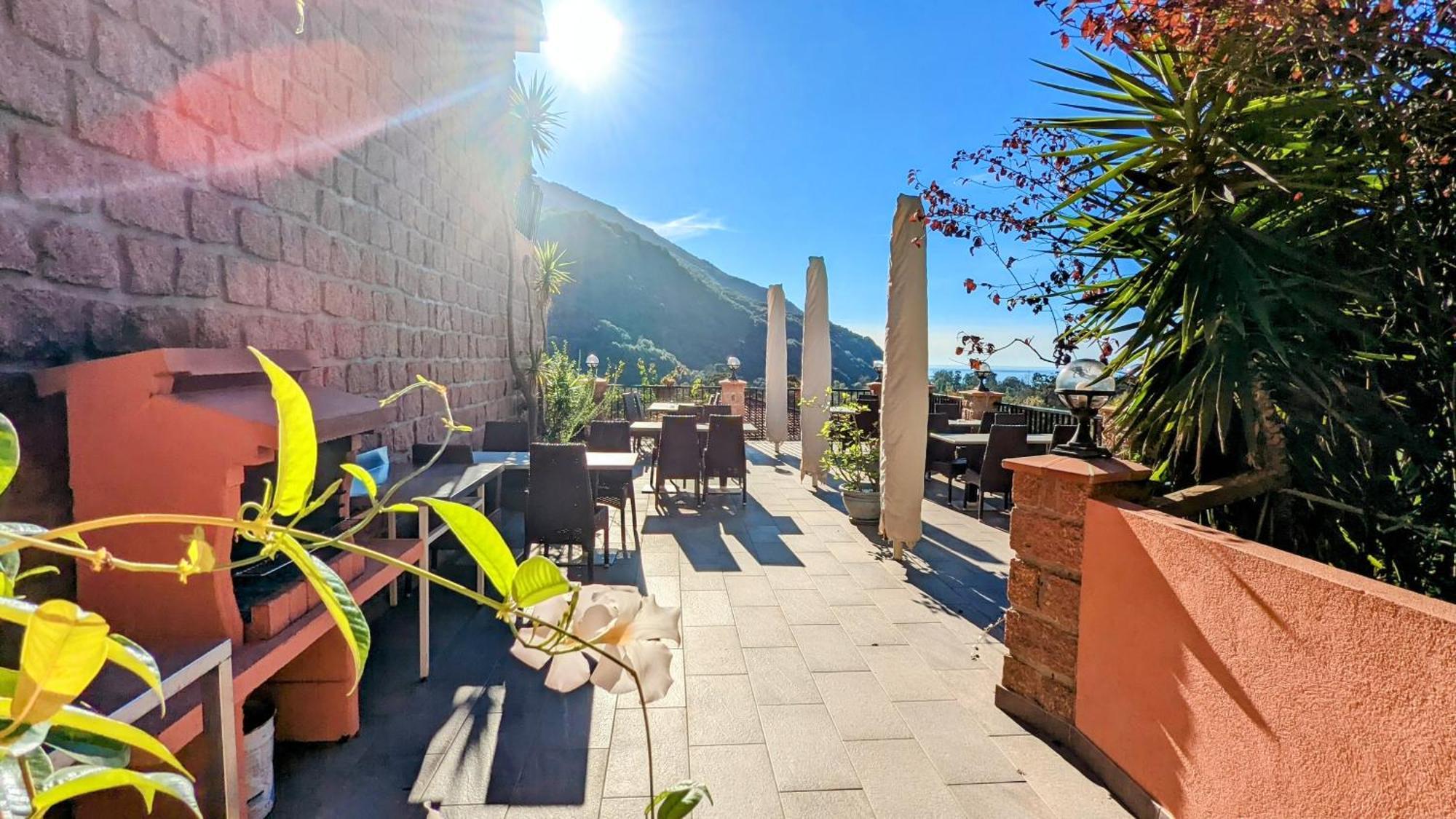 Le Porto T3 55M2 Vue Mer Immeuble Traditionnel En Pierre De Taille Avec Prestations Exceptionnelles Barbecue Ordinateur Videosurveillance Terrasse Panoramique Екстериор снимка