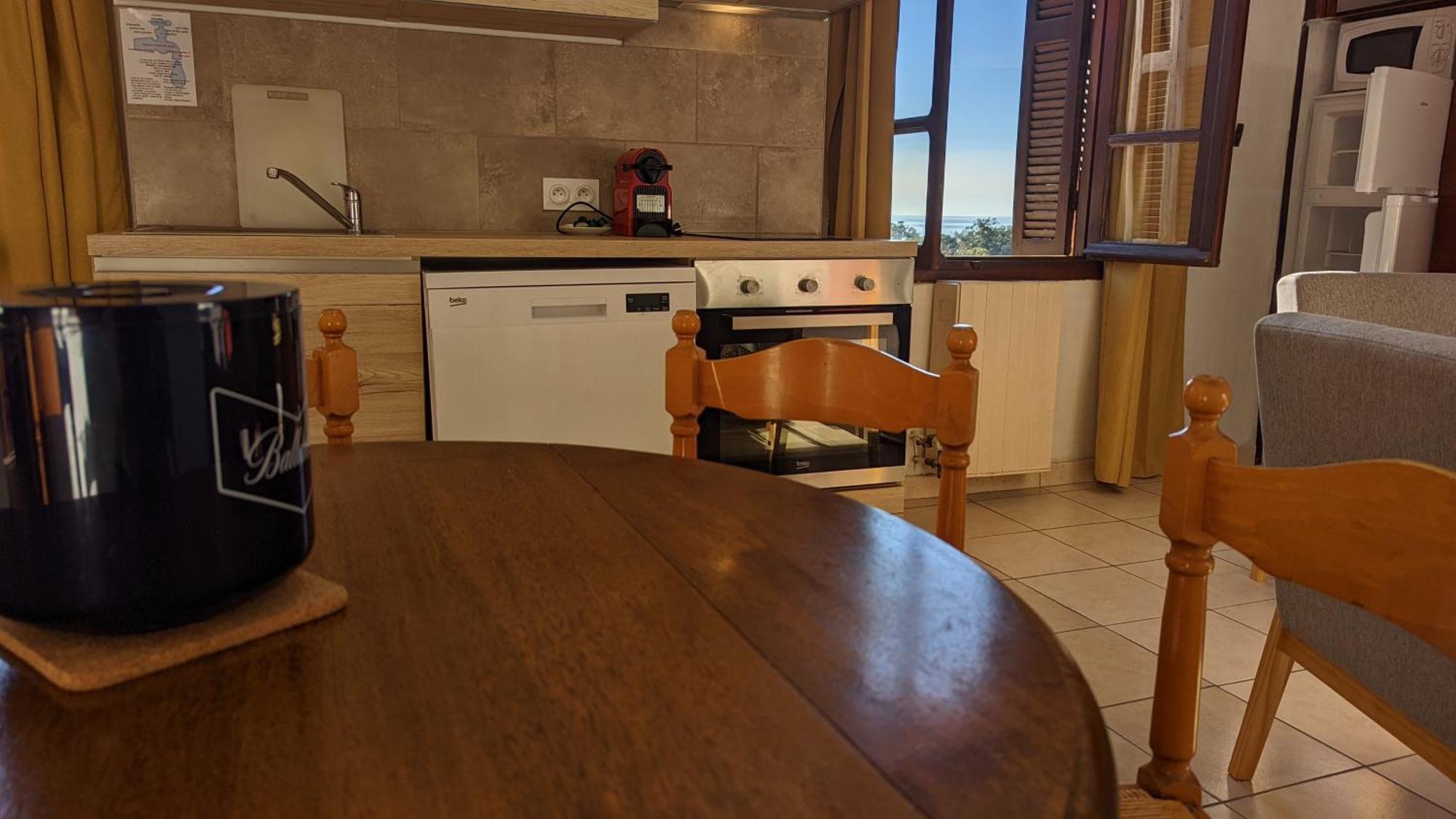 Le Porto T3 55M2 Vue Mer Immeuble Traditionnel En Pierre De Taille Avec Prestations Exceptionnelles Barbecue Ordinateur Videosurveillance Terrasse Panoramique Екстериор снимка