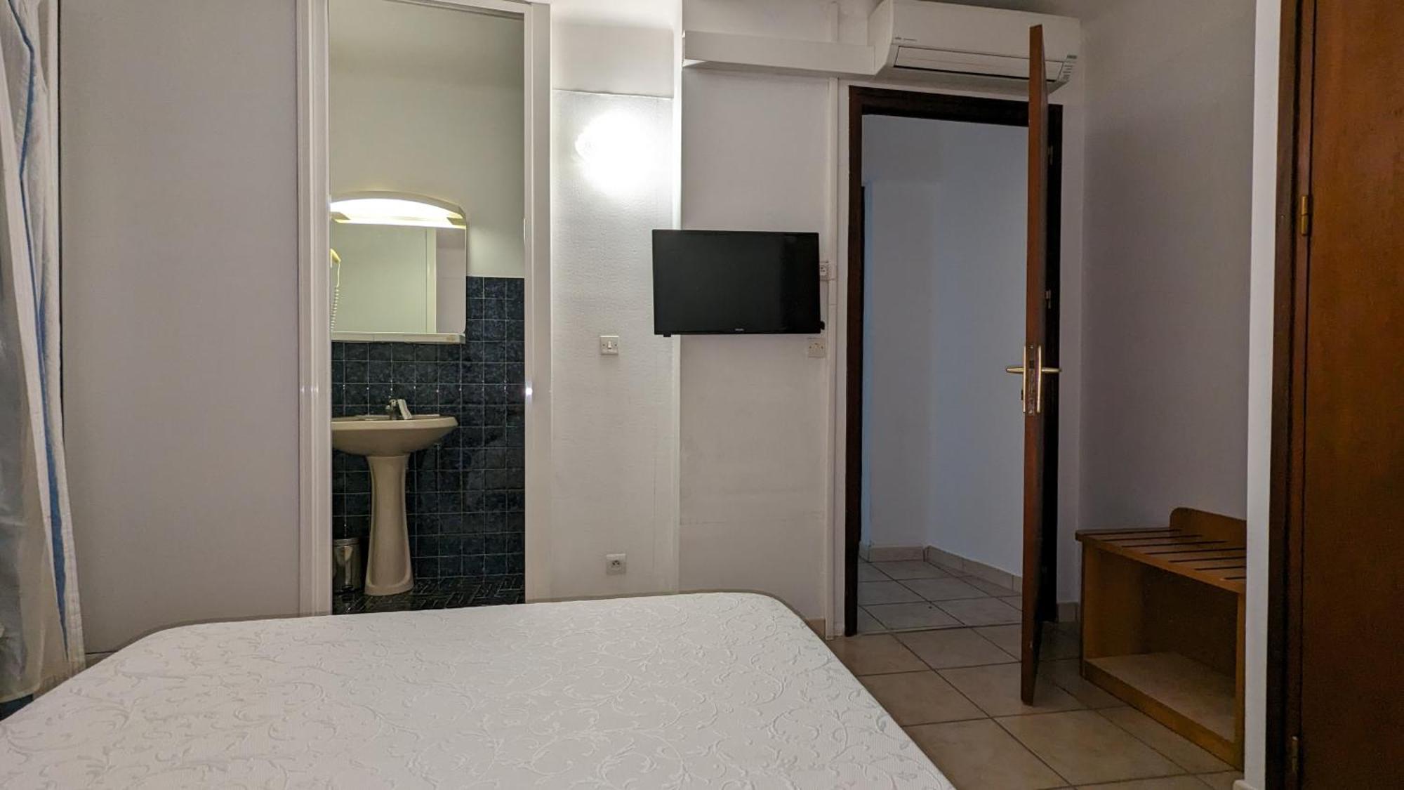 Le Porto T3 55M2 Vue Mer Immeuble Traditionnel En Pierre De Taille Avec Prestations Exceptionnelles Barbecue Ordinateur Videosurveillance Terrasse Panoramique Екстериор снимка