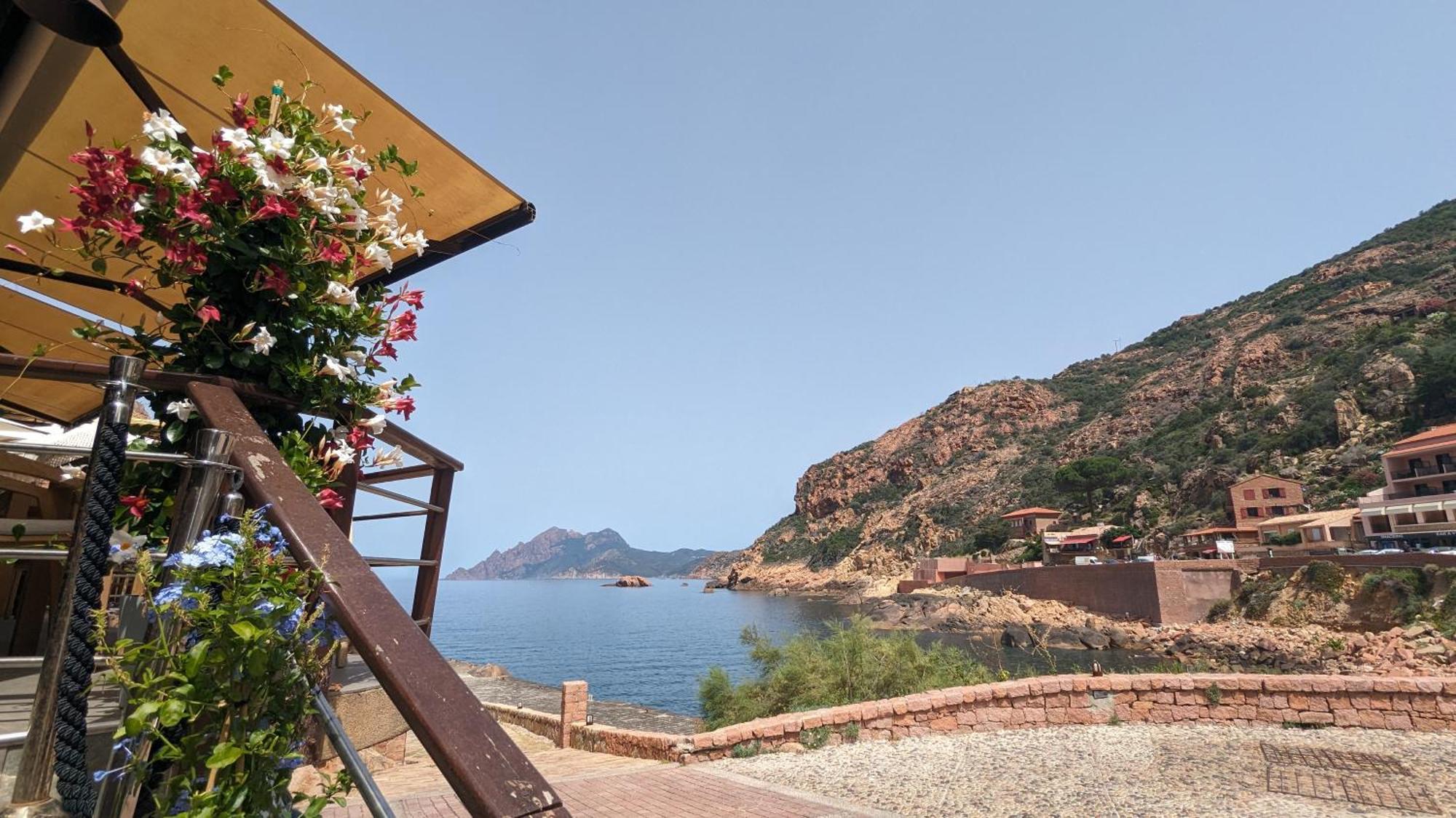 Le Porto T3 55M2 Vue Mer Immeuble Traditionnel En Pierre De Taille Avec Prestations Exceptionnelles Barbecue Ordinateur Videosurveillance Terrasse Panoramique Екстериор снимка