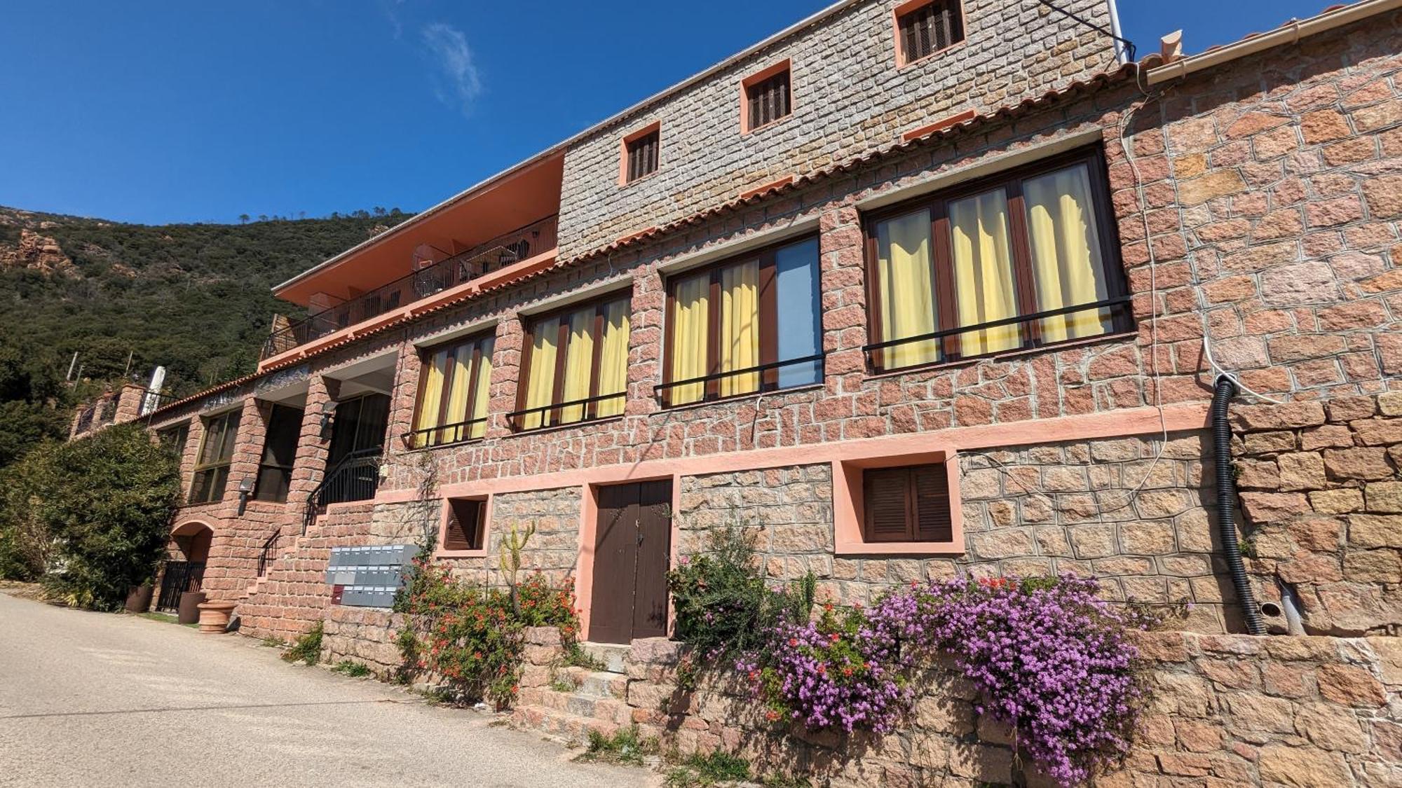Le Porto T3 55M2 Vue Mer Immeuble Traditionnel En Pierre De Taille Avec Prestations Exceptionnelles Barbecue Ordinateur Videosurveillance Terrasse Panoramique Екстериор снимка