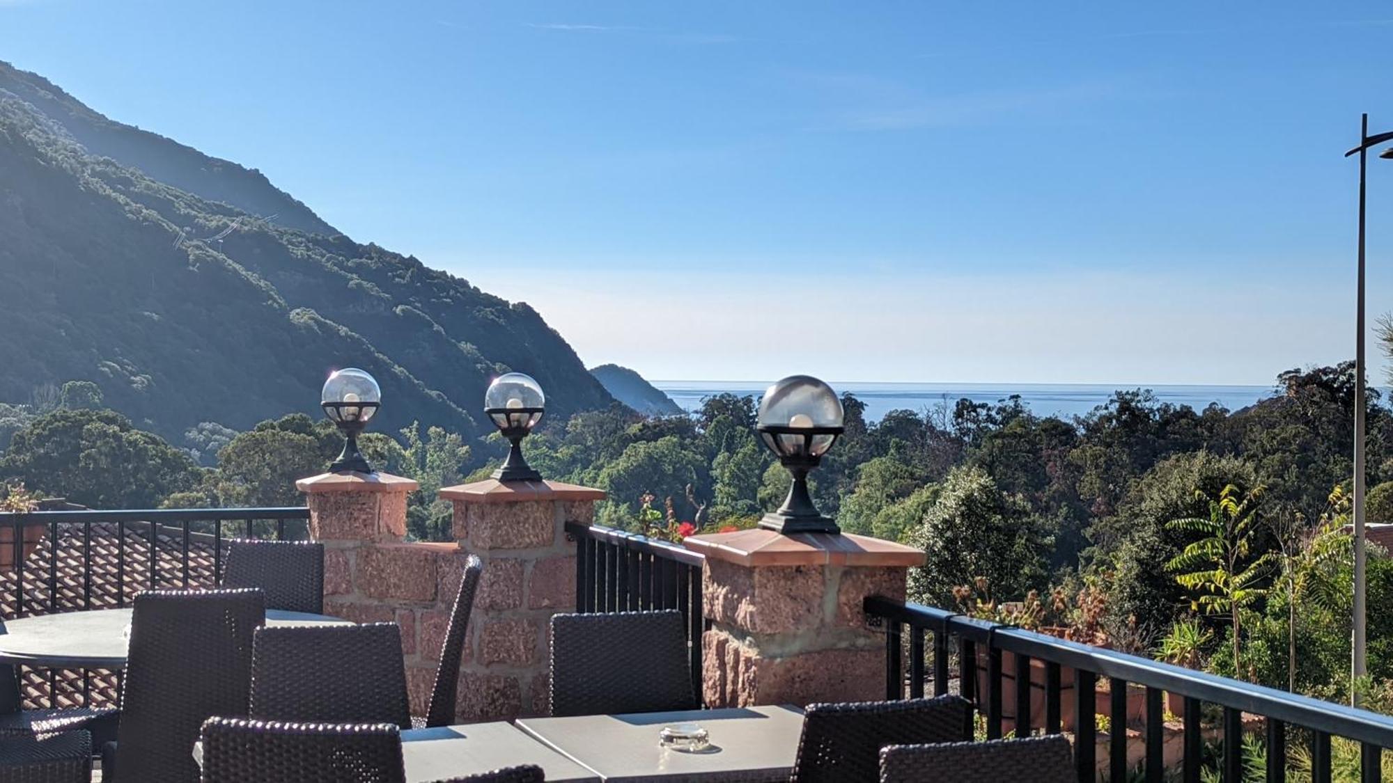 Le Porto T3 55M2 Vue Mer Immeuble Traditionnel En Pierre De Taille Avec Prestations Exceptionnelles Barbecue Ordinateur Videosurveillance Terrasse Panoramique Екстериор снимка